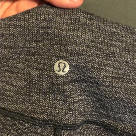 Lululemon - Picture 3 of 3